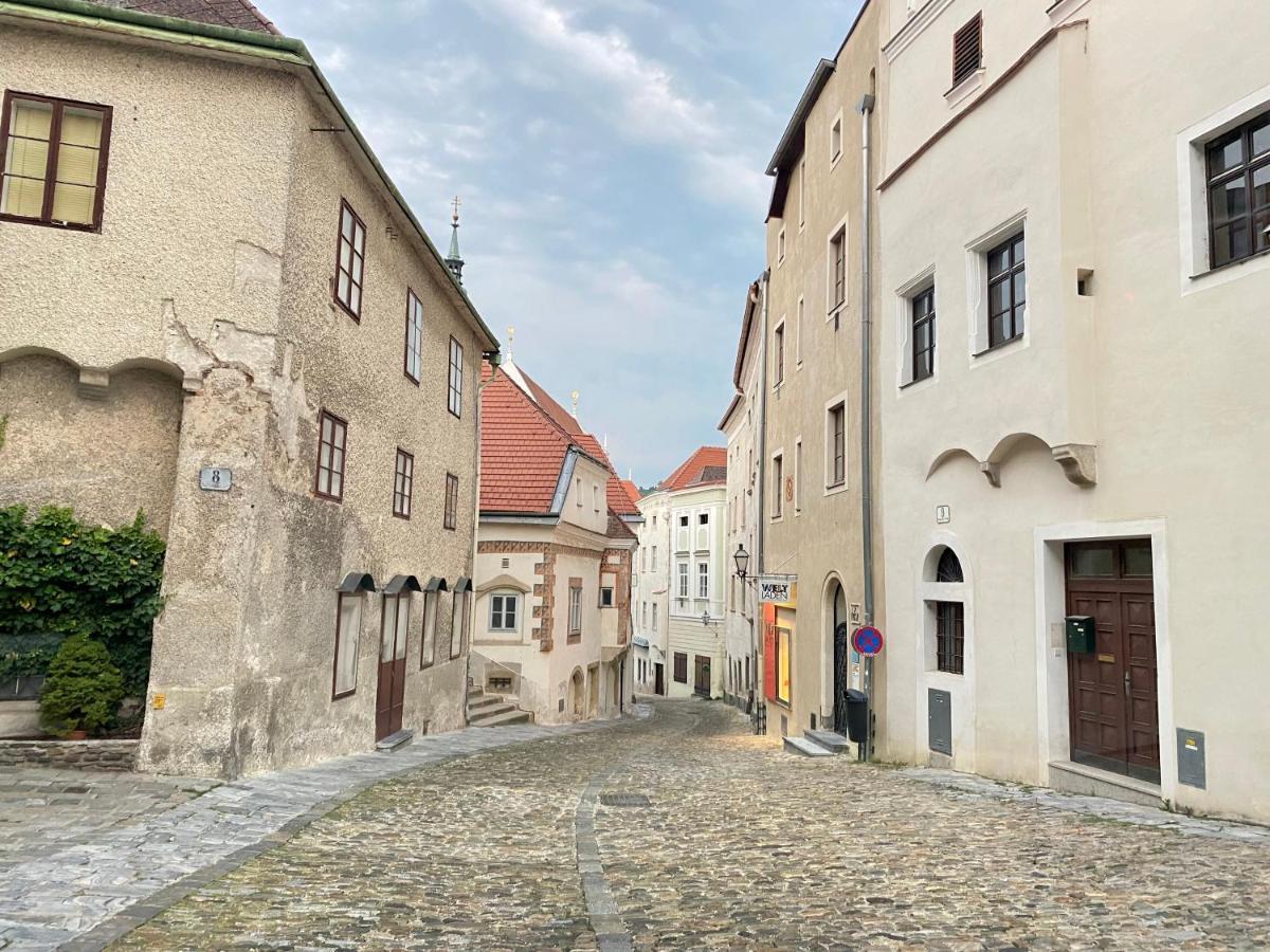 Terrassen Appartement Ueber Den Daechern Von Krems Luaran gambar